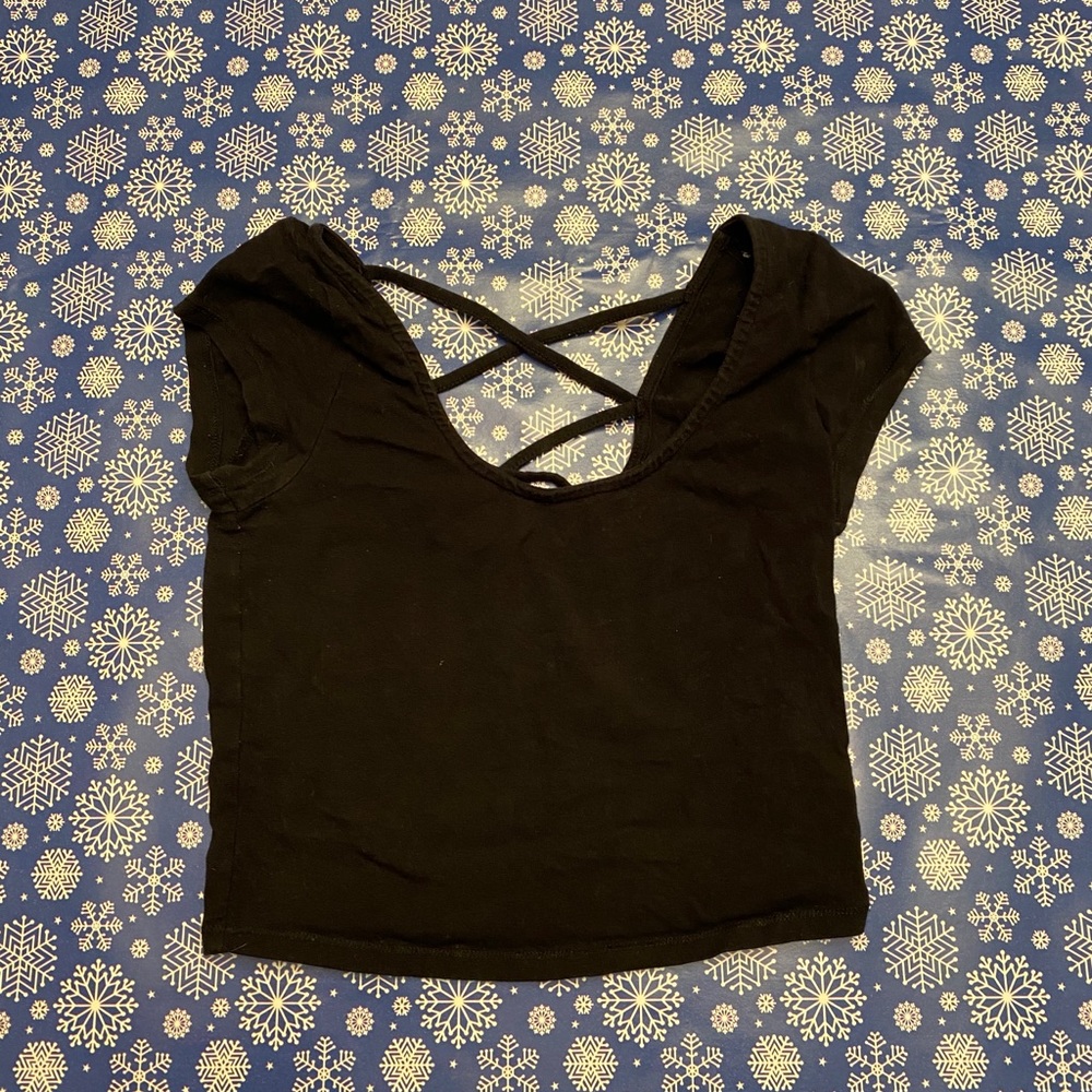 Black cropped shirt with cute back design